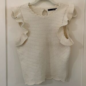 SFERA | white knit crochet sleeveless top with ruffles keyhole back size small